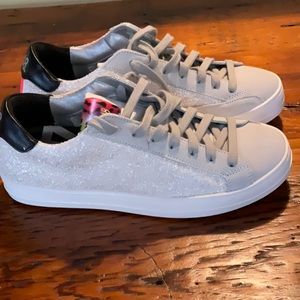 P448 Leather Sneakers, Size 37 ( 6 1/2)